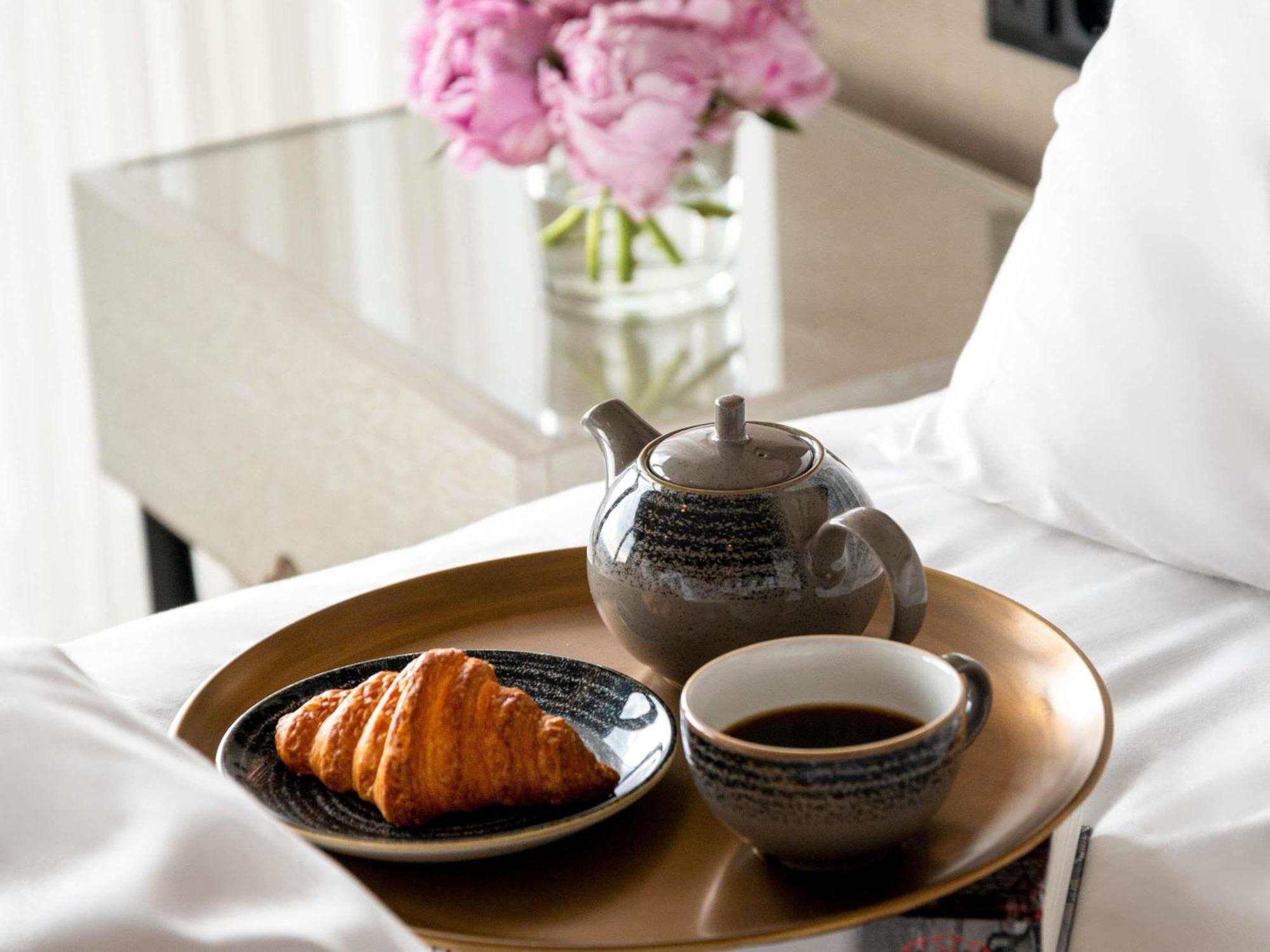 Skyline Queen Room with Two Queen Beds and City View
