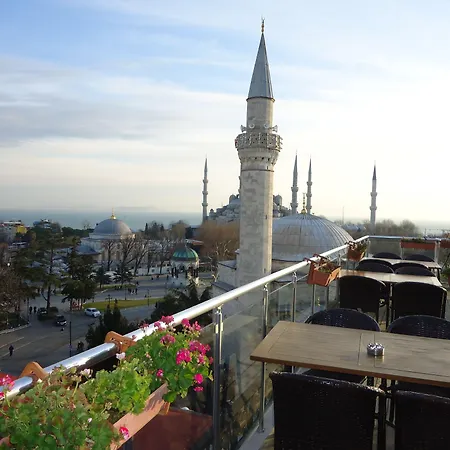 Lapis Inn Hotel & Spa-2