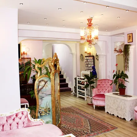Romantic Hotel Istanbul-3