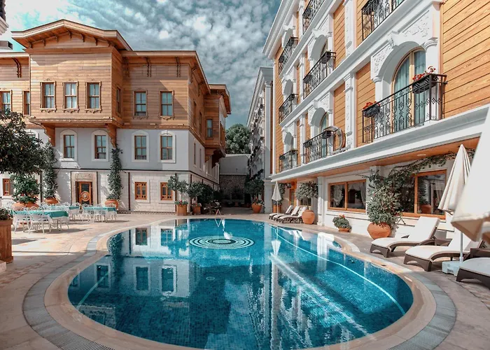 Jacuzzi hotel: Seven Hills Palace & Spa