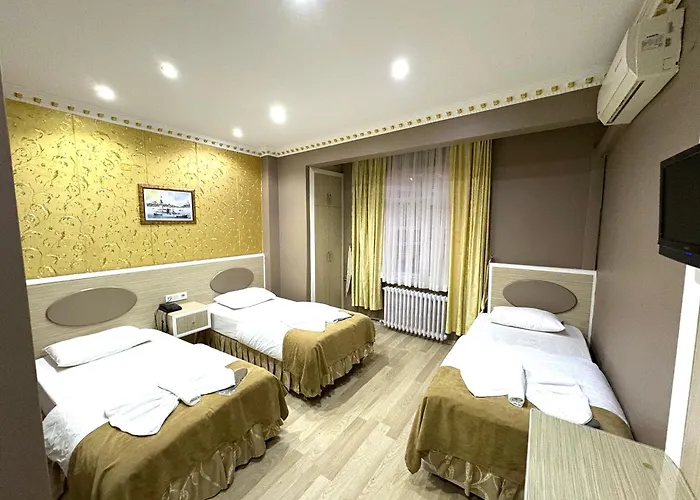 Cheap hotel: Grand Oral Hotel